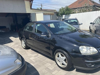 VOLKSWAGEN JETTA 1.6 Comfortline