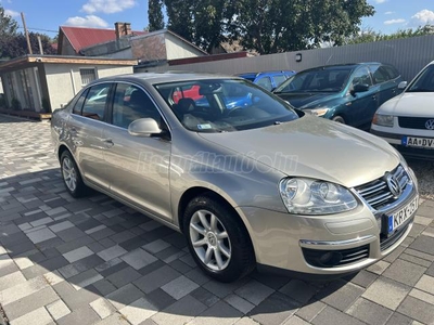 VOLKSWAGEN JETTA 1.6 Comfortline