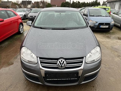 VOLKSWAGEN JETTA 1.9 PD TDI Trendline