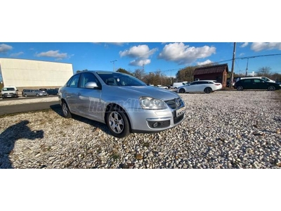 VOLKSWAGEN JETTA 1.9 PD TDI Trendline