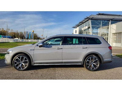 VOLKSWAGEN PASSAT VIII ALLTRACK / 200 LE / MOONSTONE SZÜRKE / EGYEDI MAGAS EXTRAFELSZERELTSÉGGEL!