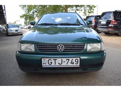 VOLKSWAGEN POLO 1.4 60 Servo Vonóhorog! + Sok szerviz + Téli gumigarnitúra felnin