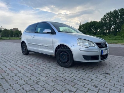 VOLKSWAGEN POLO IV 1.4 75 16V Trendline