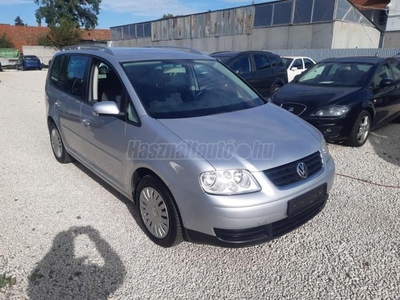 VOLKSWAGEN TOURAN 1.6 FSI Trendline Tempomat!digitklima!