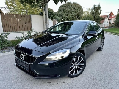 VOLVO V40 2.0 D [D4] Momentum Geartronic Led.Navi