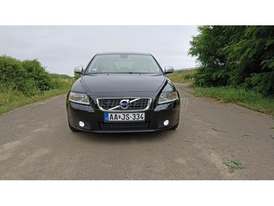 VOLVO V50 1.6 D DRIVe NAVI-TEMPOMAT-D.KLÍMA- HIGH PERFORMANCE HIFI. 114LE