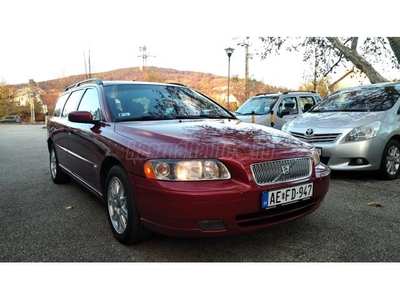 VOLVO V70 2.4 Momentum (Automata)