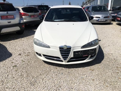 ALFA ROMEO 147 1.6 T.S. Collezione Costume National Limited