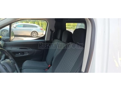 CITROEN BERLINGO 1.6 BlueHDi 100 Club M (3 személyes ) Gyári NAVI. Magyarországi. Garanciális. ÁFÁ-s