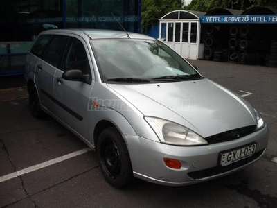 FORD FOCUS 1.4 Ambiente