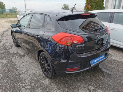 KIA CEE'D 1.4 CVVT UEFA