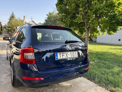 SKODA OCTAVIA Combi 1.6 CR TDI Ambition DSG