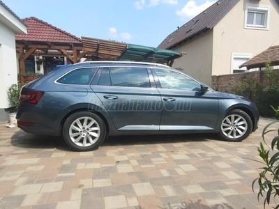 SKODA SUPERB 1.6 TDI Style Panoráma tető. navi. vonóhorog. tempomat. holttér figyelő. rengeteg extra!