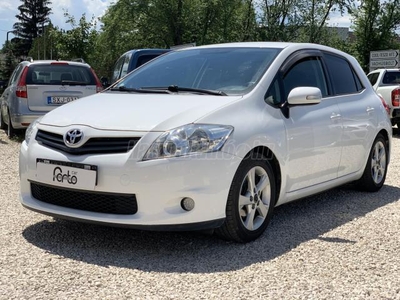 TOYOTA AURIS 1.6 Luna KLIMA.PDC