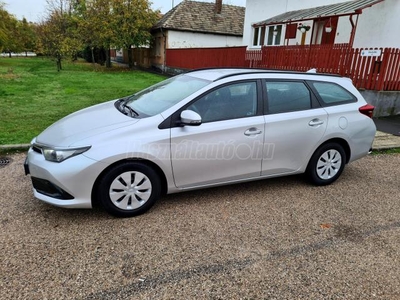 TOYOTA AURIS Touring Sports 1.33 Active Trend+