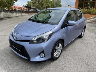 TOYOTA YARIS 1.5 HSD Active (Automata) Keyless go! Navigáció! Tolatókamera!