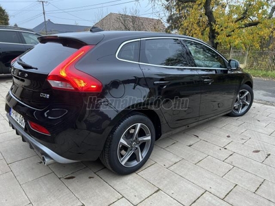 VOLVO V40 2.0 D [D3] R-Design Geartronic FULL LED. RADAR. NAVI. ALCANTARA. ÚJSZERŰ ÁLLAPOT