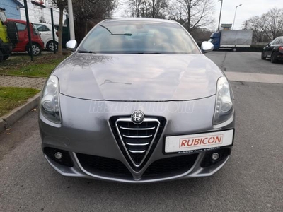 ALFA ROMEO GIULIETTA 2.0 JTDM-2 Distinctive dupla digit klíma. vonóhorog. tempomat. DNA. 2 kulcs. szervizelt