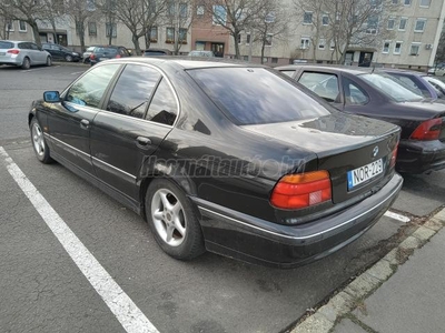 BMW 523i