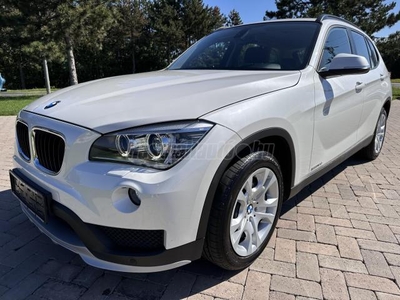 BMW X1 xDrive18d (Automata) Vezetett szervizkönyv!