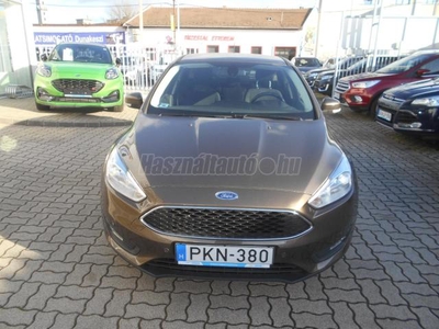 FORD FOCUS 1.6 Ti-VCT Technology M.o.-i..szervizkönyv