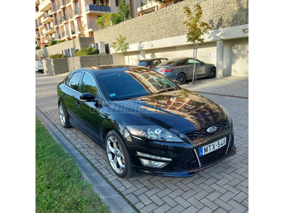 FORD MONDEO 2.0 EcoBoost Titanium