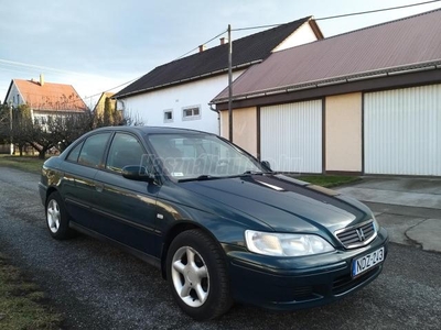 HONDA ACCORD 1.6i S Klima MEGKÍMÉLT