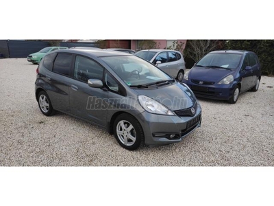 HONDA JAZZ 1.4 Elegance 15.201km. SZINTE ÚJ. GYÖNYÖRŰ ÁLLAPOTBAN! TÖRÉS ÉS ROZSDAMENTES!