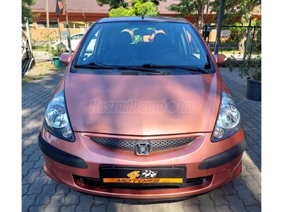 HONDA JAZZ 1.4 ES My. 2005 GYÁRI FÉNYEZÉS. DIGITKLÍMÁS. SZERVIZKÖNYVES. ELSŐ TULAJ