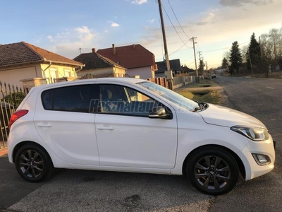 HYUNDAI I20 1.25 Go! Brasil !!!71700km!!!Multikormány-Tempomat-ParkRadar