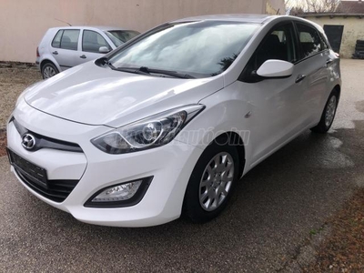 HYUNDAI I30 1.4 CRDi Comfort HOSSZÚ MŰSZAKI!VALÓS Km.!KITŰNŐ ÁLLAPOT!TÉLI-NYÁRI KERÉK!