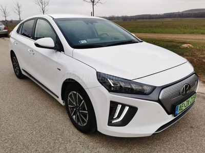 HYUNDAI IONIQ electric Premium (Automata) GYÁRI FÉNYEZÉS ÉRVÉNYES GARANCIA FACELIFT nagy aksi első hátsó ülésfűtés táblafe