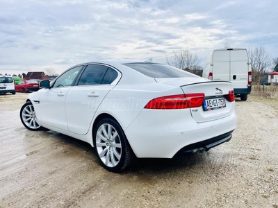 JAGUAR XE 2.0 l4D R-Sport (Automata)