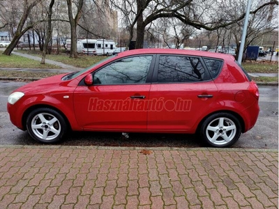 KIA CEE'D 1.4 LX 16V/2.magyar tulaj/korróziómentes/klíma/computer/el.ablak/alufelni