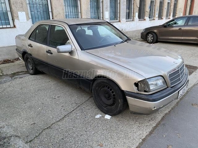 MERCEDES-BENZ C 180 Classic