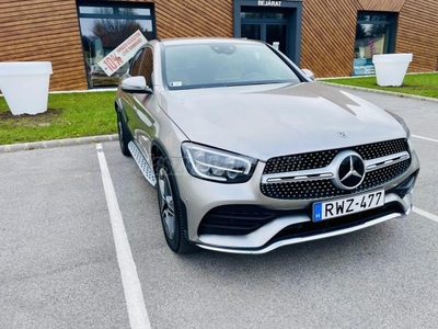 MERCEDES-BENZ GLC 220 d 4Matic 9G-TRONIC Coupe / AMG Line / 360 kamera / 19 coll téli garnitúra