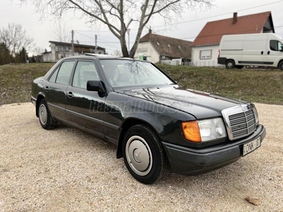 MERCEDES-BENZ W 124 200D