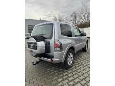 MITSUBISHI PAJERO 3.2 DI-D Invite 200 LE kézi váltó ORIGINÁL KM