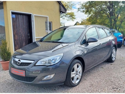 OPEL ASTRA J Sports Tourer 1.4 Selection Tempomat. Multikormány. KlÍma