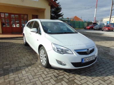 OPEL ASTRA J Sports Tourer 1.7 CDTI Cosmo