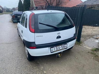 OPEL CORSA C 1.0 12V Club Vonóhorog. friss műszaki. új szelepszárszimeringek. rohadásmentes!