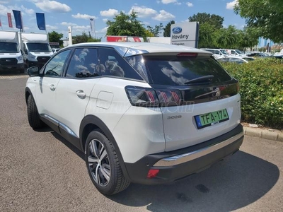 PEUGEOT 3008 1.6 PureTech PHEV Allure Pack EAT8 2024.04-ig gyári garanciás. Makulátlan állapot