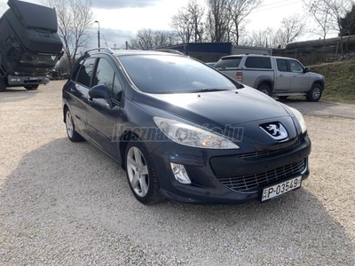 PEUGEOT 308 SW 1.6 THP Premium sport plus.Navi.7személy.digit klíma.panoráma.6 sebesség