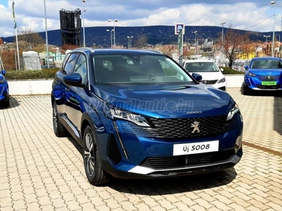 PEUGEOT 5008 1.2 PureTech Allure Pack EAT8 (7 személyes ) Budaörsi Gablini Szalon készleten