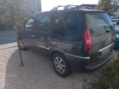 PEUGEOT 807 2.0 HDi Supreme