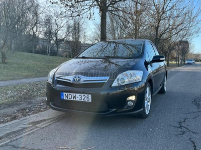 TOYOTA AURIS 1.8 HSD Luna (Automata) Ecexutive kivitel