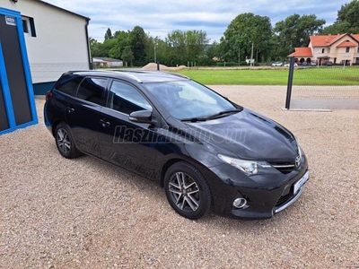 TOYOTA AURIS Touring Sports 1.33 Live KAMERA.TEMPOMAT.MULTIKORMÁNY.DIGITKLÍMA.ALU