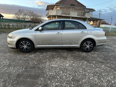 TOYOTA AVENSIS 2.0 D-4D KIVÁLÓ ÁLLAPOT