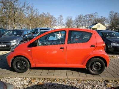 TOYOTA AYGO 1.0 AC