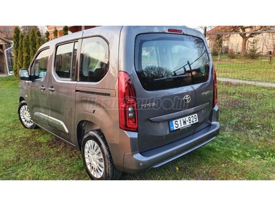 TOYOTA PROACE City Verso 1.5D Shuttle L1H1 MT5 [7 személy] Garanciális